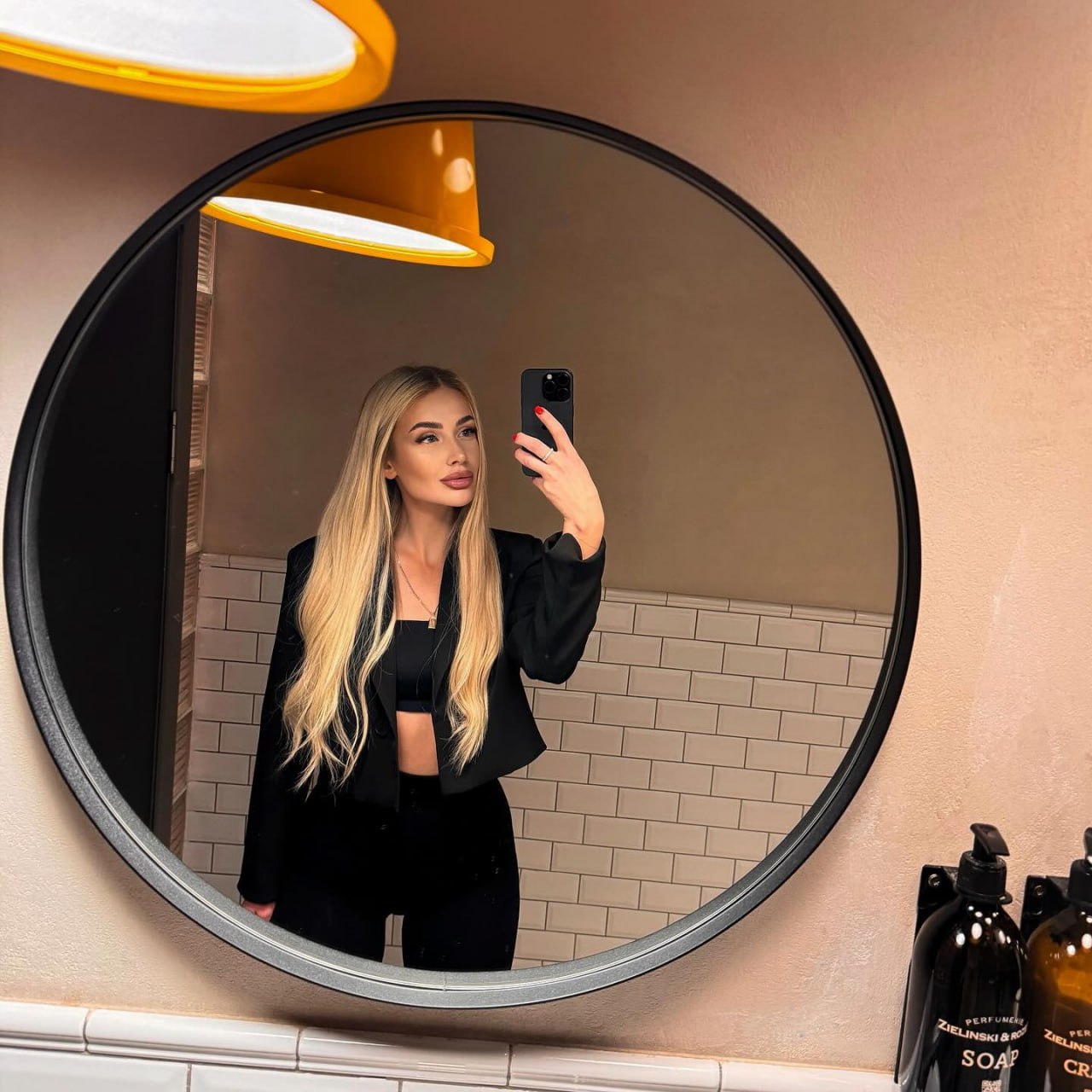 Мария - массажистка